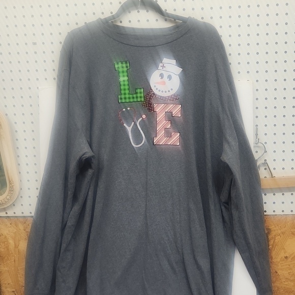 George Tops - Snowman LOVE nursing tshirt. Long sleeve good condition. Vinyl decoration
